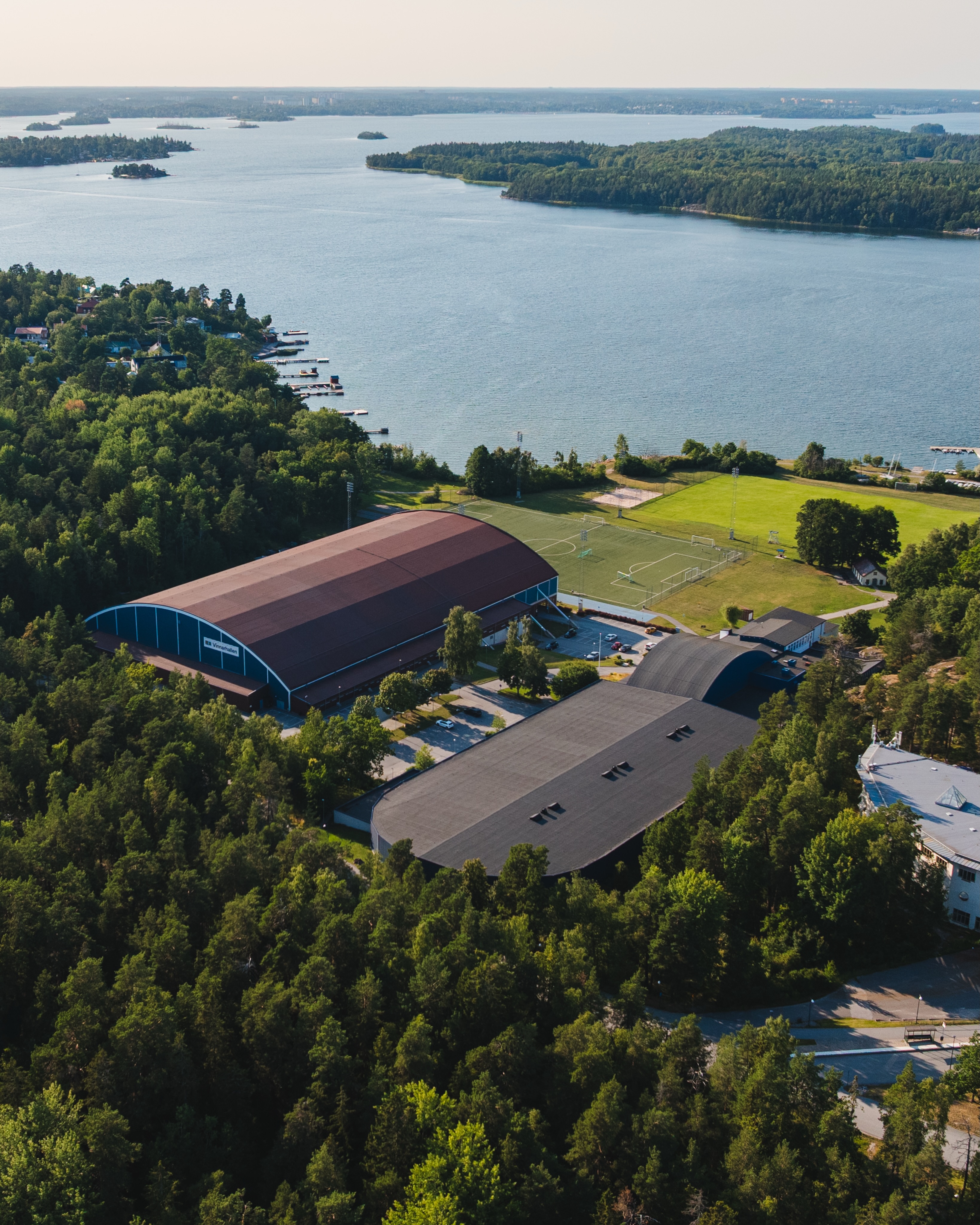 📍 Bosön – Sweden’s Olympic Training Centre
For one week, Bosön will be home to the Stockholm Fencing Camp 2026 — bringing together fencers from around the world to train, compete and create unforgettable memories.
With world-class facilities, top coaching, excellent sparring and the stunning Stockholm archipelago just outside, it’s the perfect setting for an international fencing camp.
We can’t wait to welcome everyone in just a few days. 🤺🇸🇪
#StockholmFencingCamp2026